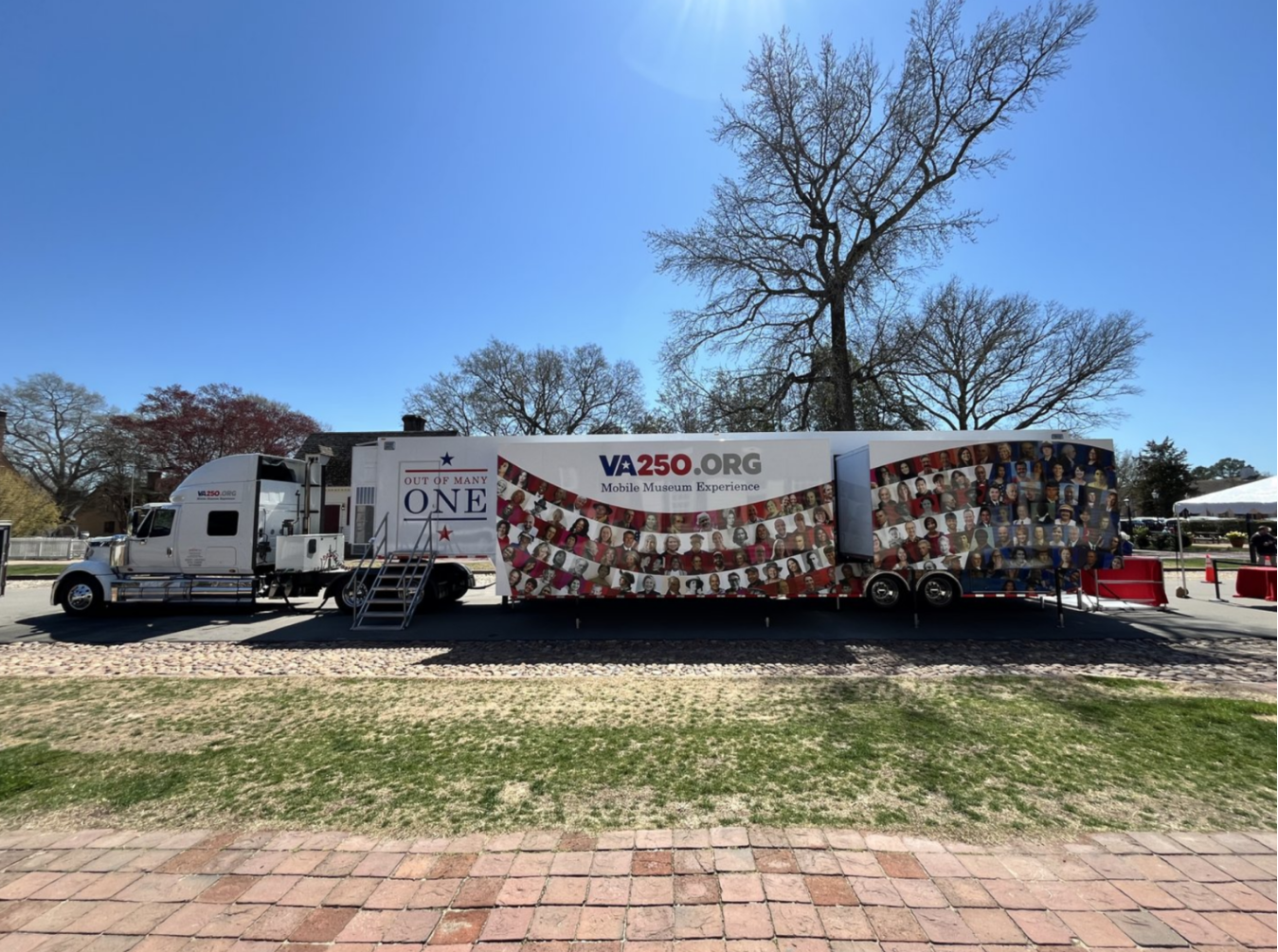 VA250 Mobile Museum Set-Up